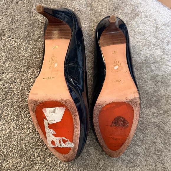 Cole Haan Nike Air Pumps - Picture 5 of 5